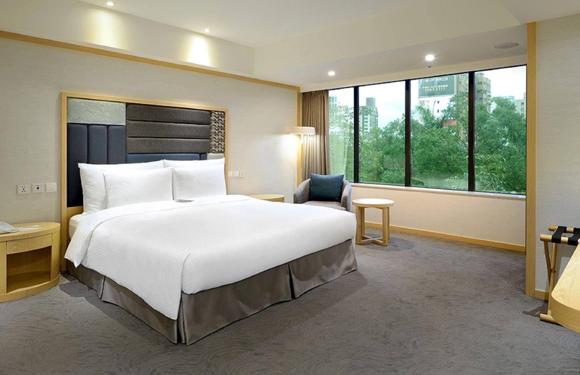 Sonnien Hotel Taipei Exterior photo